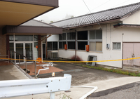 深夜に火災が発生した現場＝27日午前8時36分、天龍村