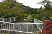 大規模蓄電池施設の建設計画が持ち上がった工場跡地＝29日、上田市岡