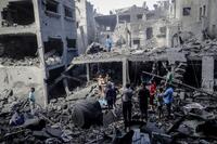 　パレスチナ自治区ガザ北部ガザ市で、停戦発効後のイスラエルの攻撃により破壊された跡＝2025年10月（ゲッティ＝共同）