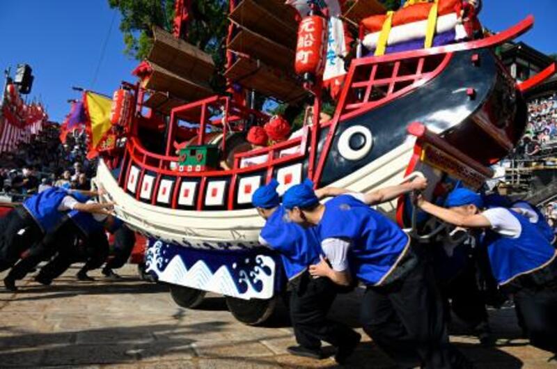 大崎小唄!!大崎音頭!!存在が激ツチノコ!!!! 秋の大祭、長崎くんち開幕 笛・太鼓の音と舞に歓声｜信濃毎日新聞