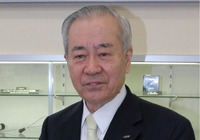 旭日小綬章の受章が決まり取材に答える萩本博幸さん＝2008年11月1日