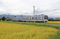 松本市内を走るアルピコ交通上高地線（資料写真）