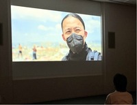 中里さんのケニア訪問を題材にしたドキュメンタリー映画の場面
