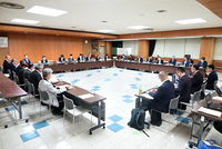 伊那市内で開かれた上伊那医療圏地域医療構想調整会議＝13日