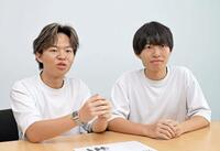 　インタビューに答える兄の山下順一朗（右）と、弟の宗一郎