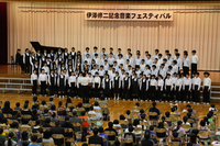 小中高生が練習の成果を披露した音楽フェス第1部