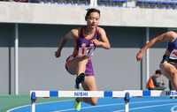 陸上少年女子A300メートル障害決勝　40秒86で優勝した阪真琴