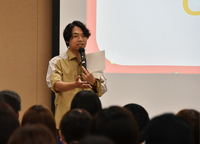 資産運用について話す伊沢拓司さん