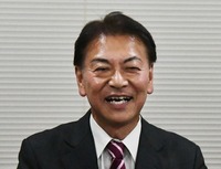 新家智裕さん