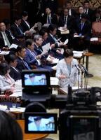 　参院予算委で答弁する高市首相＝19日午後