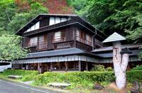 　「天下茶屋」＝6月、山梨県富士河口湖町