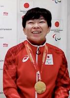 　柔道女子52キロ級（全盲）で金メダルを獲得し、オンラインで記者会見する半谷静香＝21日
